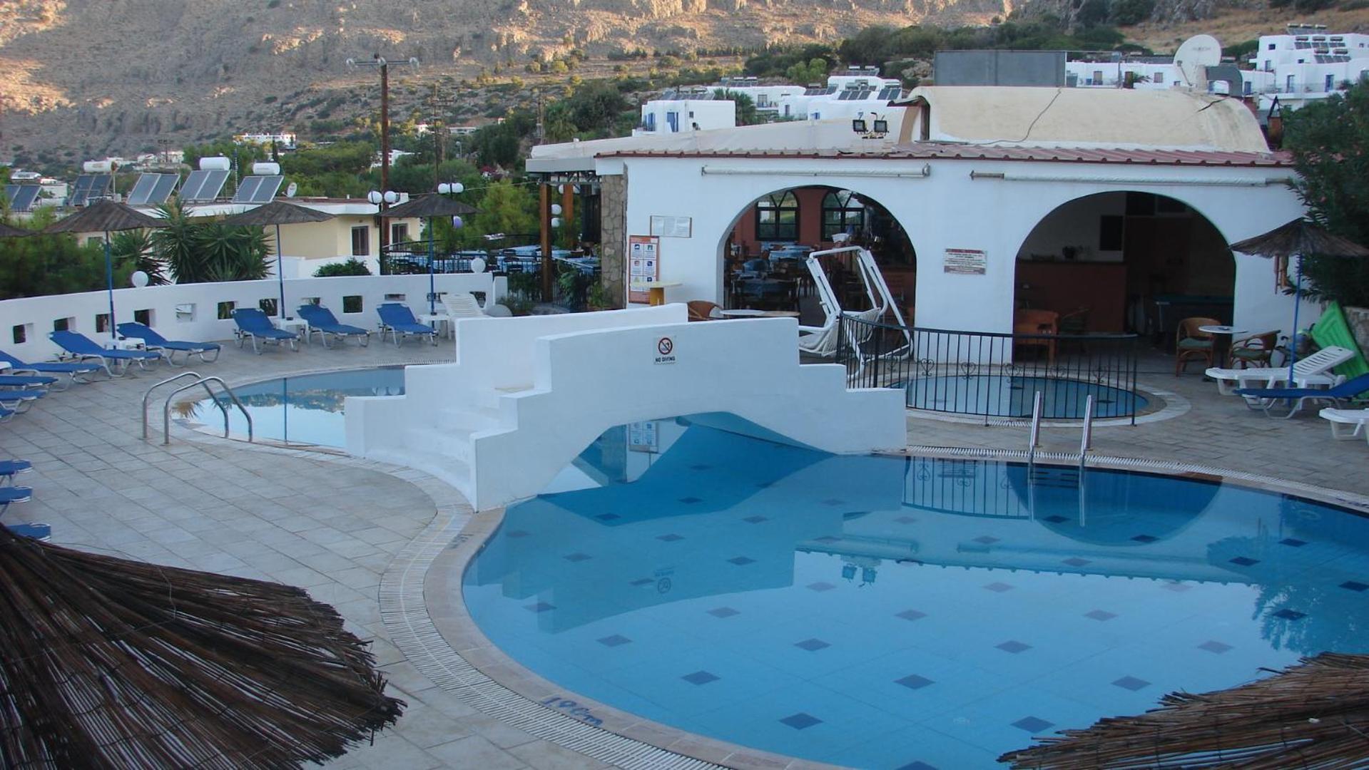 Apostolis Hotel Apartments Pefki Buitenkant foto