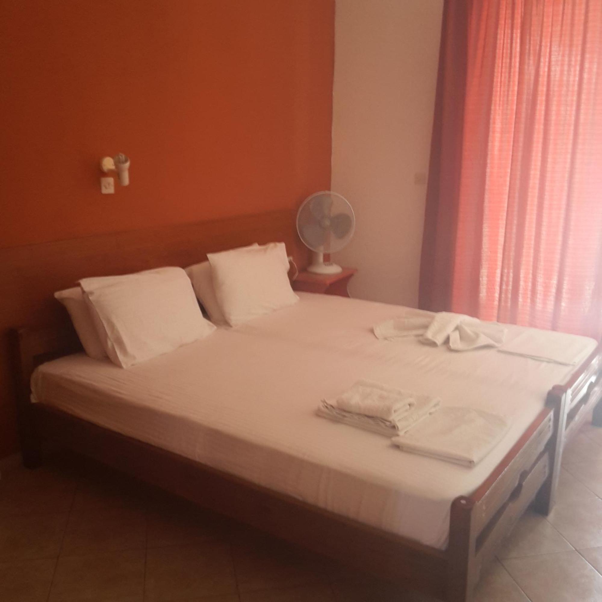 Apostolis Hotel Apartments Pefki Buitenkant foto